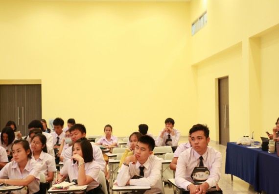 ภาพกิจกรรม โปรแกรมวิชาเคมี จัดกิจกรรมพัฒนาวิชาการคุณลักษณะบัณฑิตที่พึงประสงค์ สาขาเคมี