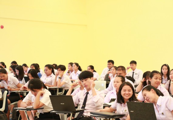 ภาพกิจกรรม โปรแกรมวิชาเคมี จัดกิจกรรมพัฒนาวิชาการคุณลักษณะบัณฑิตที่พึงประสงค์ สาขาเคมี