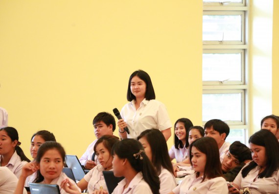 ภาพกิจกรรม โปรแกรมวิชาเคมี จัดกิจกรรมพัฒนาวิชาการคุณลักษณะบัณฑิตที่พึงประสงค์ สาขาเคมี