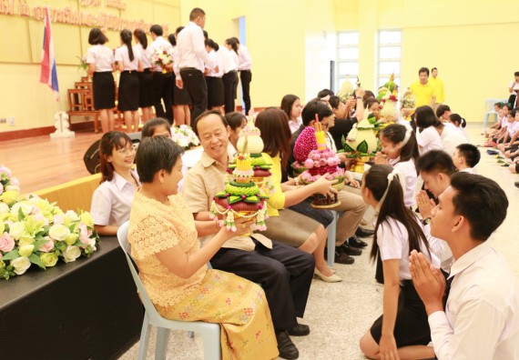 ภาพกิจกรรม สโมสรนักศึกษาคณะวิทยาศาสตร์และเทคโนโลยี จัดกิจกรรมไหว้ครู คณะวิทยาศาสตร์และเทคโนโลยี ประจำปี 2562