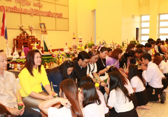 ภาพกิจกรรม สโมสรนักศึกษาคณะวิทยาศาสตร์และเทคโนโลยี จัดกิจกรรมไหว้ครู คณะวิทยาศาสตร์และเทคโนโลยี ประจำปี 2562