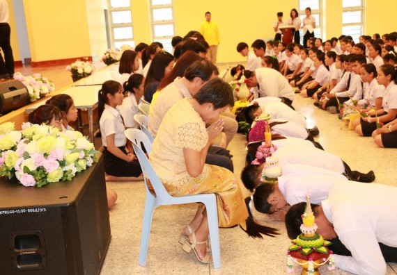 ภาพกิจกรรม สโมสรนักศึกษาคณะวิทยาศาสตร์และเทคโนโลยี จัดกิจกรรมไหว้ครู คณะวิทยาศาสตร์และเทคโนโลยี ประจำปี 2562