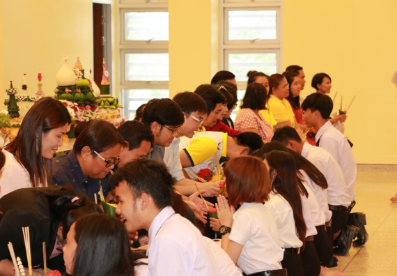 ภาพกิจกรรม สโมสรนักศึกษาคณะวิทยาศาสตร์และเทคโนโลยี จัดกิจกรรมไหว้ครู คณะวิทยาศาสตร์และเทคโนโลยี ประจำปี 2562