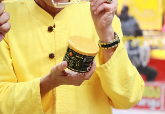 ภาพกิจกรรม คณะวิทยาศาสตร์และเทคโนโลยี จัดนิทรรศการผลิตภัณฑ์สินค้า OTOP ที่ได้รับการพัฒนา