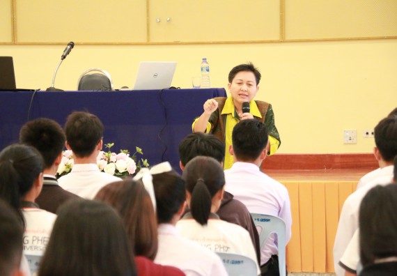 ภาพกิจกรรม สโมสรนักศึกษาคณะวิทยาศาสตร์และเทคโนโลยี จัดกิจกรรมรักแรกผูกจิตนักศึกษาวิทยาศาสตร์และเทคโนโลยี