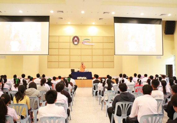 ภาพกิจกรรม สโมสรนักศึกษาคณะวิทยาศาสตร์และเทคโนโลยี จัดกิจกรรมรักแรกผูกจิตนักศึกษาวิทยาศาสตร์และเทคโนโลยี