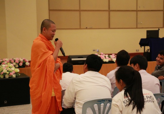 ภาพกิจกรรม สโมสรนักศึกษาคณะวิทยาศาสตร์และเทคโนโลยี จัดกิจกรรมรักแรกผูกจิตนักศึกษาวิทยาศาสตร์และเทคโนโลยี