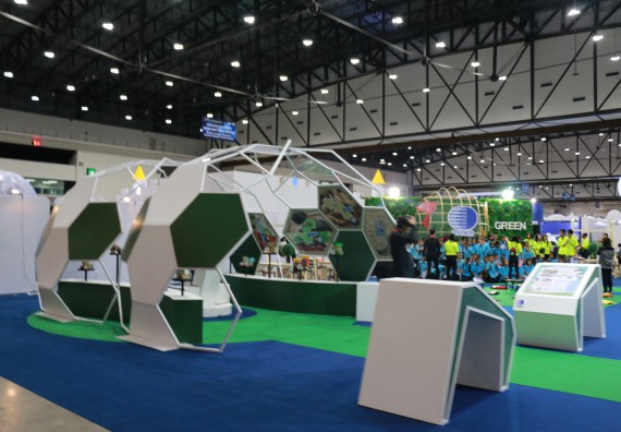 ภาพกิจกรรม คณะวิทยาศาสตร์และเทคโนโลยี จัดนิทรรศการในงานมหกรรมวิทยาศาสตร์และเทคโนโลยีแห่งชาติ