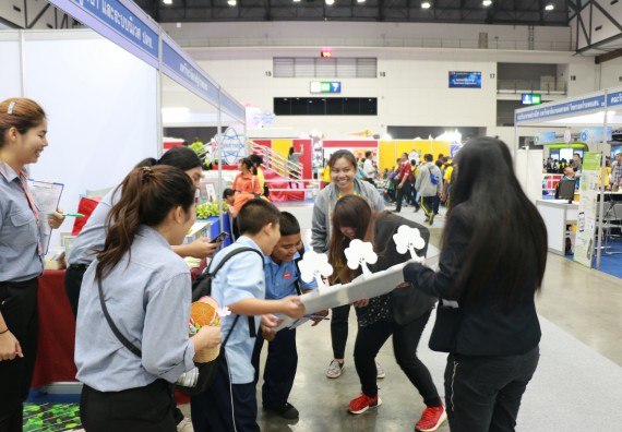 ภาพกิจกรรม คณะวิทยาศาสตร์และเทคโนโลยี จัดนิทรรศการในงานมหกรรมวิทยาศาสตร์และเทคโนโลยีแห่งชาติ