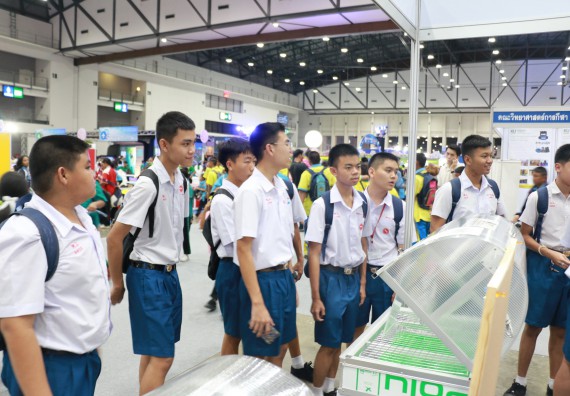 ภาพกิจกรรม คณะวิทยาศาสตร์และเทคโนโลยี จัดนิทรรศการในงานมหกรรมวิทยาศาสตร์และเทคโนโลยีแห่งชาติ