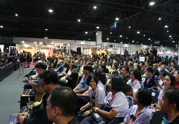 ภาพกิจกรรม คณะวิทยาศาสตร์และเทคโนโลยี จัดนิทรรศการในงานมหกรรมวิทยาศาสตร์และเทคโนโลยีแห่งชาติ