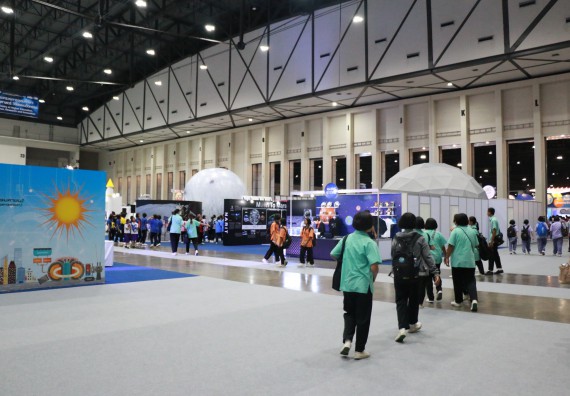 ภาพกิจกรรม คณะวิทยาศาสตร์และเทคโนโลยี จัดนิทรรศการในงานมหกรรมวิทยาศาสตร์และเทคโนโลยีแห่งชาติ