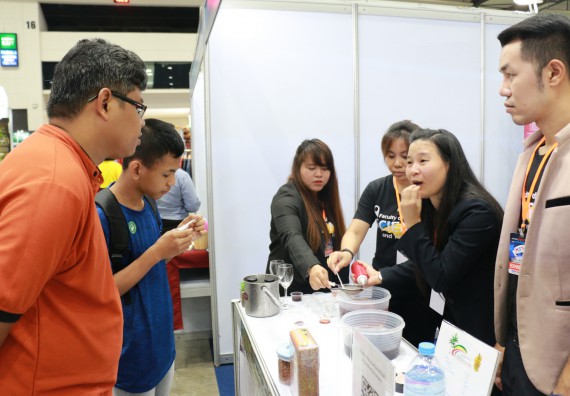 ภาพกิจกรรม คณะวิทยาศาสตร์และเทคโนโลยี จัดนิทรรศการในงานมหกรรมวิทยาศาสตร์และเทคโนโลยีแห่งชาติ