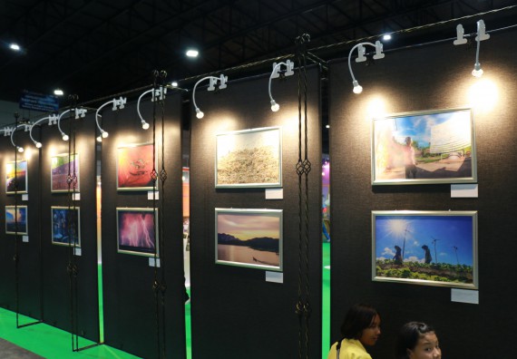 ภาพกิจกรรม คณะวิทยาศาสตร์และเทคโนโลยี จัดนิทรรศการในงานมหกรรมวิทยาศาสตร์และเทคโนโลยีแห่งชาติ