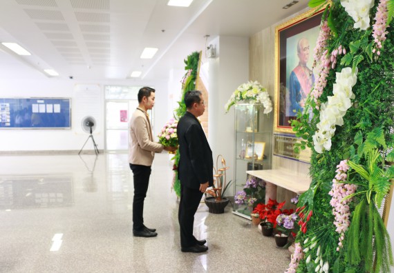 ภาพกิจกรรม คณะวิทยาศาสตร์และเทคโนโลยี จัดพิธีถวายพานพุ่มสักการะ “พระบิดาแห่งวิทยาศาสตร์ไทย” พระบาทสมเด็จพระจอมเกล้าเจ้าอยู่หัว รัชกาลที่ 4