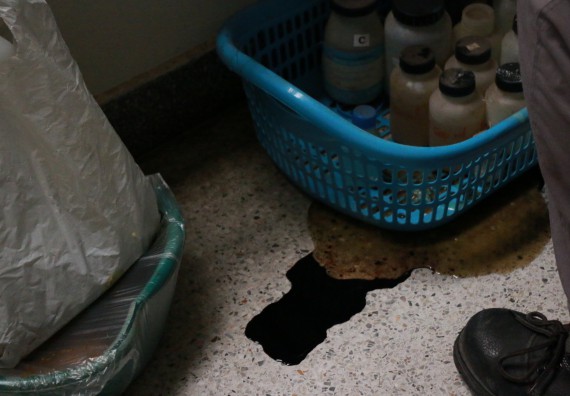 ภาพกิจกรรม ศูนย์วิทยาศาสตร์และวิทยาศาสตร์ประยุกต์ ได้จัดกิจกรรม การกำจัดสารเคมีอันตราย จากห้องปฏิบัติการ