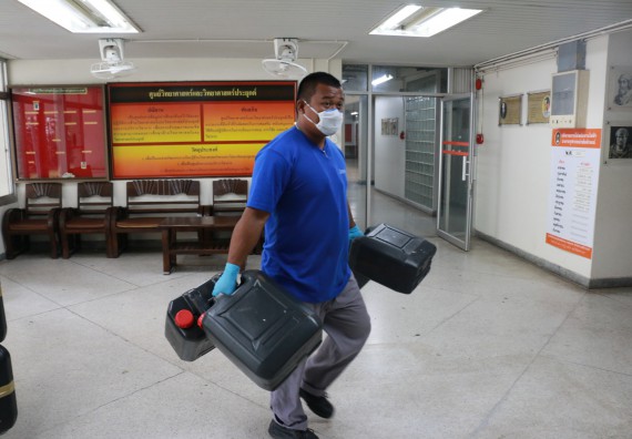 ภาพกิจกรรม ศูนย์วิทยาศาสตร์และวิทยาศาสตร์ประยุกต์ ได้จัดกิจกรรม การกำจัดสารเคมีอันตราย จากห้องปฏิบัติการ