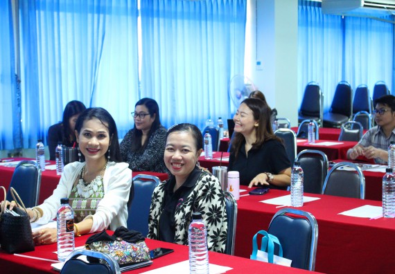 ภาพกิจกรรม คณะวิทยาศาสตร์และเทคโนโลยี เข้าร่วม โครงการพัฒนาสมรรถนะวิจัย เรื่อง การออกแบบและเทคนิคการทำวิจัยเพื่อพัฒนาท้องถิ่น