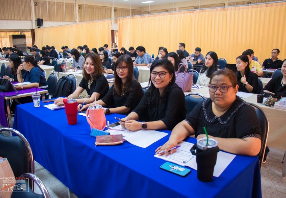 ภาพกิจกรรม คณะวิทยาศาสตร์และเทคโนโลยี เข้าร่วม โครงการอบรม เรื่อง การบริหารหลักสูตรตามกรอบมาตรฐานคุณวุฒิ