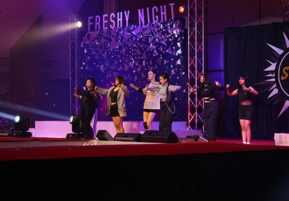 ภาพกิจกรรม นักศึกษาคณะวิทยาศาสตร์และเทคโนโลยี ชั้นปีที่ 1 เข้าร่วมกิจกรรมประกวดเฟรชชี่ ปีการศึกษา 2562 