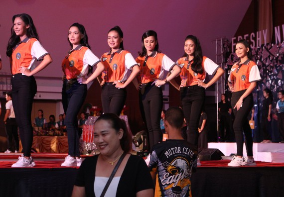 ภาพกิจกรรม นักศึกษาคณะวิทยาศาสตร์และเทคโนโลยี ชั้นปีที่ 1 เข้าร่วมกิจกรรมประกวดเฟรชชี่ ปีการศึกษา 2562 