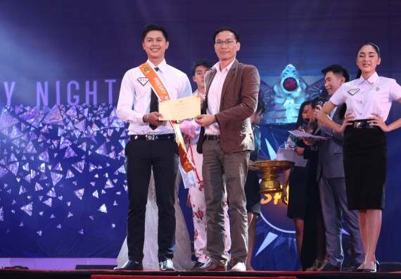 ภาพกิจกรรม นักศึกษาคณะวิทยาศาสตร์และเทคโนโลยี ชั้นปีที่ 1 เข้าร่วมกิจกรรมประกวดเฟรชชี่ ปีการศึกษา 2562 