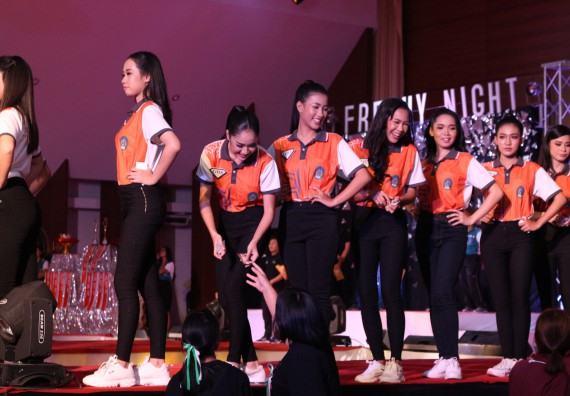 ภาพกิจกรรม นักศึกษาคณะวิทยาศาสตร์และเทคโนโลยี ชั้นปีที่ 1 เข้าร่วมกิจกรรมประกวดเฟรชชี่ ปีการศึกษา 2562 