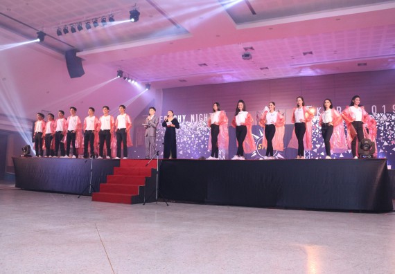 ภาพกิจกรรม นักศึกษาคณะวิทยาศาสตร์และเทคโนโลยี ชั้นปีที่ 1 เข้าร่วมกิจกรรมประกวดเฟรชชี่ ปีการศึกษา 2562 