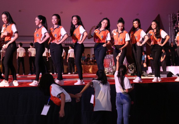 ภาพกิจกรรม นักศึกษาคณะวิทยาศาสตร์และเทคโนโลยี ชั้นปีที่ 1 เข้าร่วมกิจกรรมประกวดเฟรชชี่ ปีการศึกษา 2562 