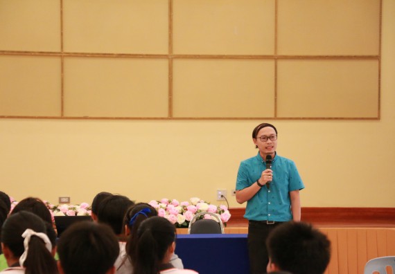 ภาพกิจกรรม คณะวิทยาศาสตร์และเทคโนโลยี จัดอบรมเชิงปฏิบัติการเรื่อง การพัฒนานักศึกษาเพื่อการผลิตสื่อสร้างสรรค์ กิจกรรมพัฒนาความรู้ให้กับนักศึกษาและศิษย์เก่า 