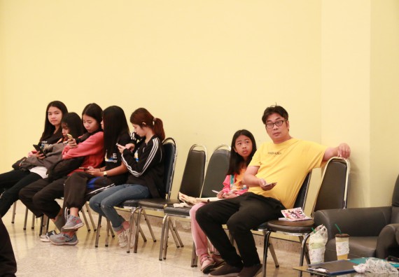 ภาพกิจกรรม คณะวิทยาศาสตร์และเทคโนโลยี จัดอบรมเชิงปฏิบัติการเรื่อง การพัฒนานักศึกษาเพื่อการผลิตสื่อสร้างสรรค์ กิจกรรมพัฒนาความรู้ให้กับนักศึกษาและศิษย์เก่า 