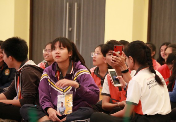 ภาพกิจกรรม คณะวิทยาศาสตร์และเทคโนโลยี จัดอบรมเชิงปฏิบัติการเรื่อง การพัฒนานักศึกษาเพื่อการผลิตสื่อสร้างสรรค์ กิจกรรมพัฒนาความรู้ให้กับนักศึกษาและศิษย์เก่า 