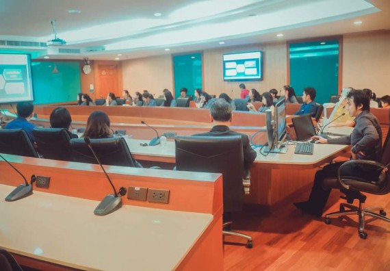 ภาพกิจกรรม โปรแกรมวิชาคณิตศาสตร์ จัดอบรมเชิงปฎิบัติการด้านการบูรณาการคณิตศาสตร์