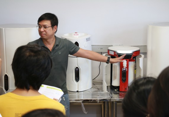 ภาพกิจกรรม คณะวิทยาศาสตร์และเทคโนโลยี จัดประชุมและรับฟังวิธีใช้งานเครื่องทำน้ำบริสุทธิ์