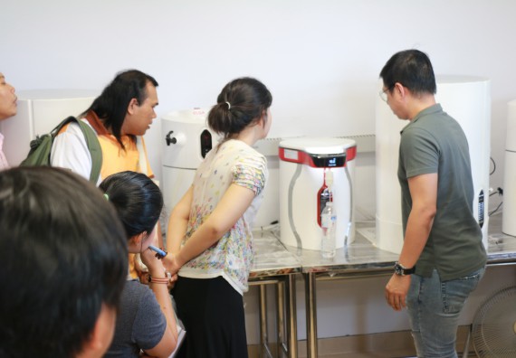 ภาพกิจกรรม คณะวิทยาศาสตร์และเทคโนโลยี จัดประชุมและรับฟังวิธีใช้งานเครื่องทำน้ำบริสุทธิ์
