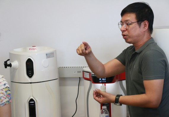 ภาพกิจกรรม คณะวิทยาศาสตร์และเทคโนโลยี จัดประชุมและรับฟังวิธีใช้งานเครื่องทำน้ำบริสุทธิ์