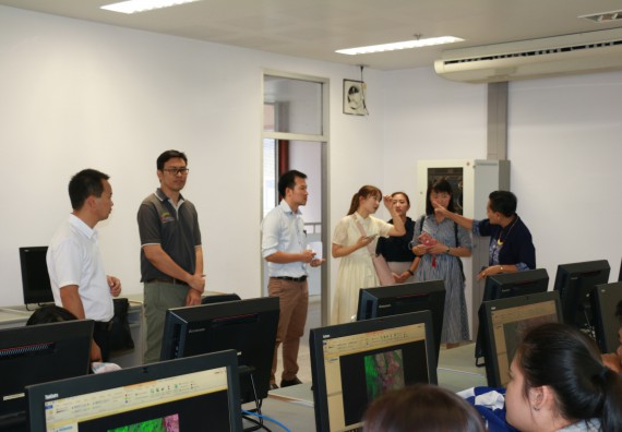 ภาพกิจกรรม คณะวิทยาศาสตร์และเทคโนโลยี ได้ต้อนรับคณะผู้บริหารจากโรงเรียน Qujing Qilin Changxin Vacational School of Technology ประเทศสาธารณรัฐประชาชนจีน