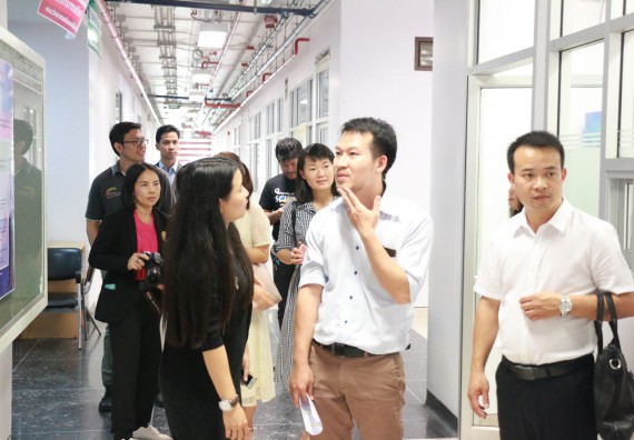 ภาพกิจกรรม คณะวิทยาศาสตร์และเทคโนโลยี ได้ต้อนรับคณะผู้บริหารจากโรงเรียน Qujing Qilin Changxin Vacational School of Technology ประเทศสาธารณรัฐประชาชนจีน