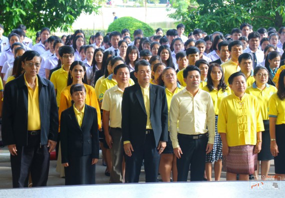 ภาพกิจกรรม คณะวิทยาศาสตร์และเทคโนโลยี เข้าร่วม พิธีน้อมรำลึกในพระมหากรุณาธิคุณ พระบาทสมเด็จพระบรมชนกาธิเบศรฯ เนื่องในวันคล้ายวันสวรรคต