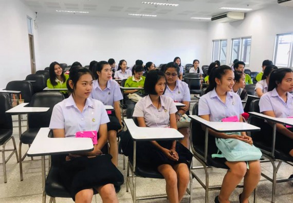 ภาพกิจกรรม โปรแกรมวิชาวิทยาศาสตร์สิ่งแวดล้อม จัดกิจกรรมสานสัมพันธ์พี่น้อง