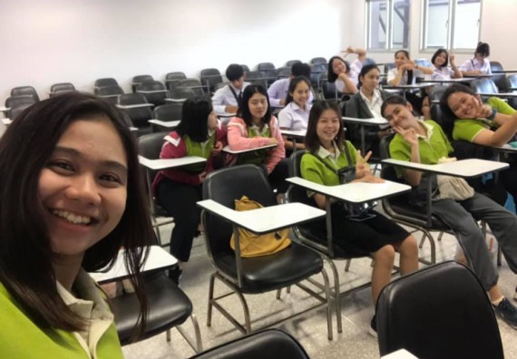 ภาพกิจกรรม โปรแกรมวิชาวิทยาศาสตร์สิ่งแวดล้อม จัดกิจกรรมสานสัมพันธ์พี่น้อง