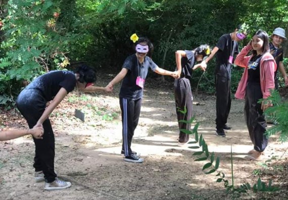 ภาพกิจกรรม โปรแกรมวิชาวิทยาศาสตร์สิ่งแวดล้อม จัดกิจกรรมสานสัมพันธ์พี่น้อง