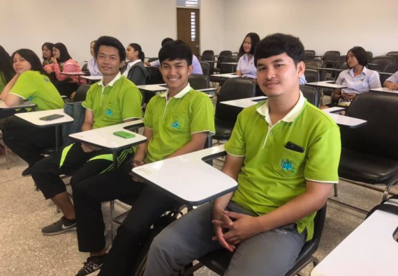 ภาพกิจกรรม โปรแกรมวิชาวิทยาศาสตร์สิ่งแวดล้อม จัดกิจกรรมสานสัมพันธ์พี่น้อง