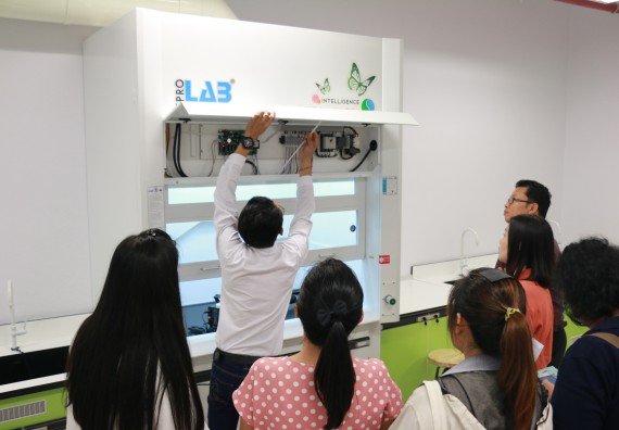 ภาพกิจกรรม คณะวิทยาศาสตร์และเทคโนโลยี จัดอบรมและรับฟังวิธีใช้งานครุภัณฑ์และเครื่องมือ จากบริษัท ดีไซน์ ออลเทอร์เนทีฟ จำกัด