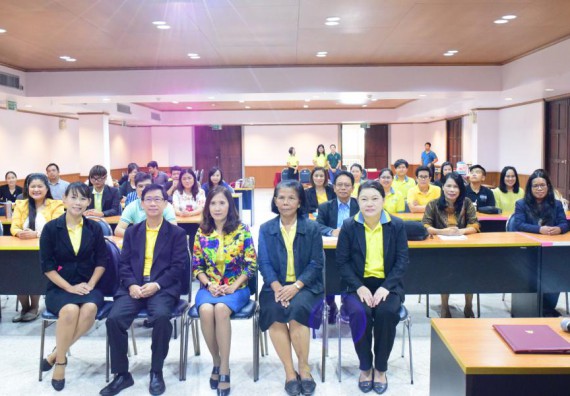 ภาพกิจกรรม คณะวิทยาศาสตร์และเทคโนโลยี เข้าร่วม อบรมเชิงปฏิบัติการ เรื่อง เทคนิคการเขียนบทความตีพิมพ์