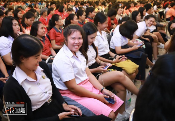 ภาพกิจกรรม นักศึกษาคณะวิทยาศาสตร์และเทคโนโลยี ชั้นปีที่ 2-3 เข้าร่วมโครงการวันต่อต้านยาเสพติดโลกและการมอบรางวัลการประกวดภาพยนตร์สั้นรณรงค์ต่อต้านยาเสพติด