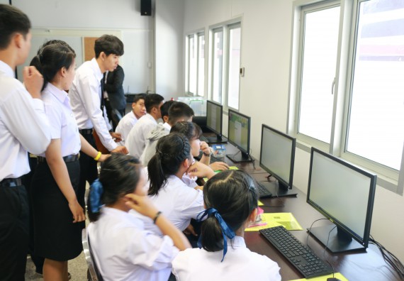 ภาพกิจกรรม  โปรแกรมวิชาวิทยาการคอมพิวเตอร์ คณะวิทยาศาสตร์และเทคโนโลยี มรภ.กพ. จัดอบรมเชิงปฏิบัติการ Micro:bit ช่วงที่ 2