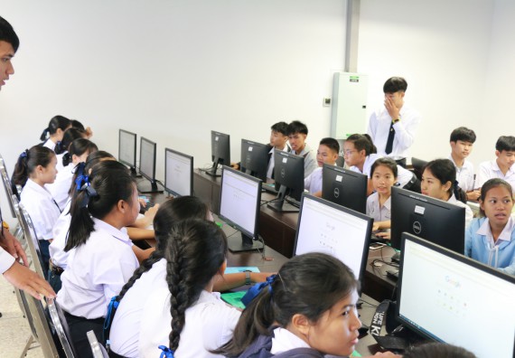 ภาพกิจกรรม  โปรแกรมวิชาวิทยาการคอมพิวเตอร์ คณะวิทยาศาสตร์และเทคโนโลยี มรภ.กพ. จัดอบรมเชิงปฏิบัติการ Micro:bit ช่วงที่ 2