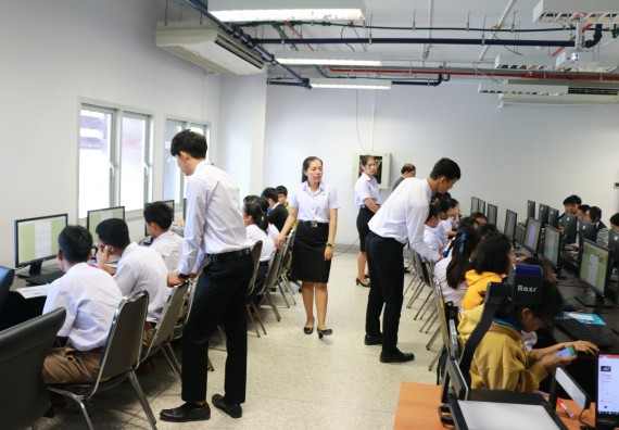 ภาพกิจกรรม  โปรแกรมวิชาวิทยาการคอมพิวเตอร์ คณะวิทยาศาสตร์และเทคโนโลยี มรภ.กพ. จัดอบรมเชิงปฏิบัติการ Micro:bit ช่วงที่ 2