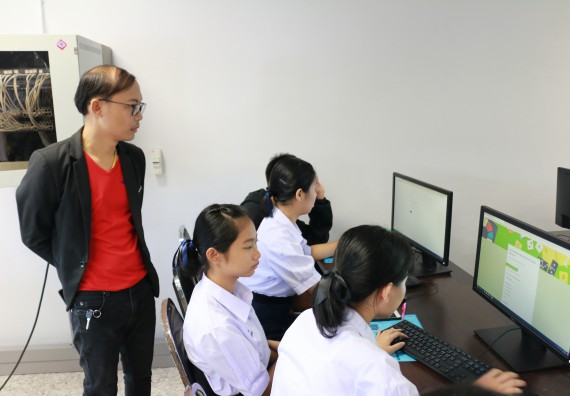 ภาพกิจกรรม  โปรแกรมวิชาวิทยาการคอมพิวเตอร์ คณะวิทยาศาสตร์และเทคโนโลยี มรภ.กพ. จัดอบรมเชิงปฏิบัติการ Micro:bit ช่วงที่ 2